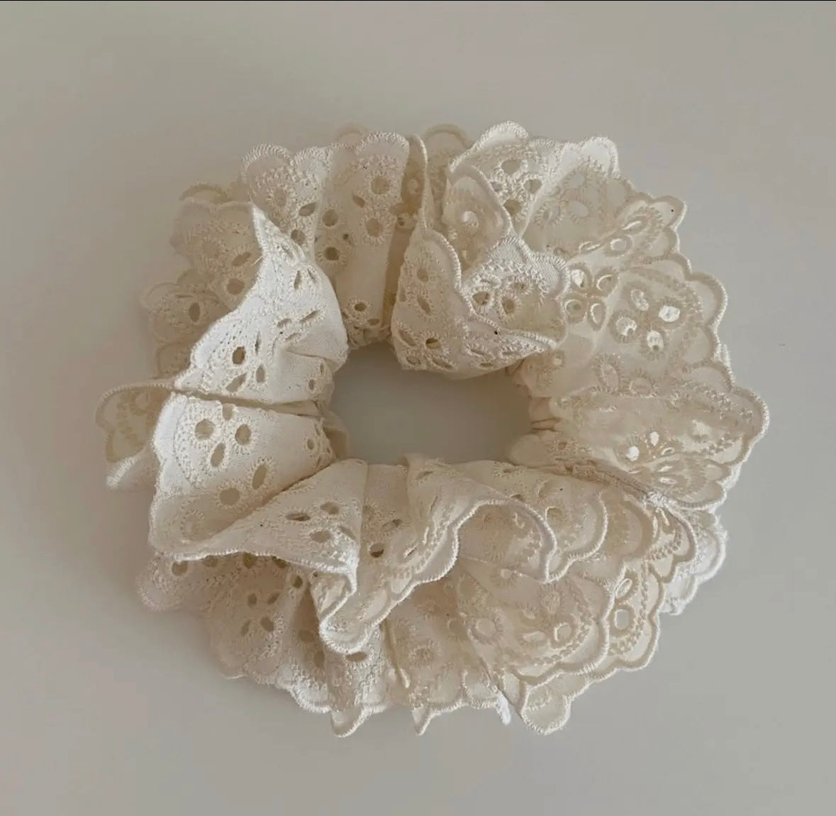 Lace Hallow Hair Tie
