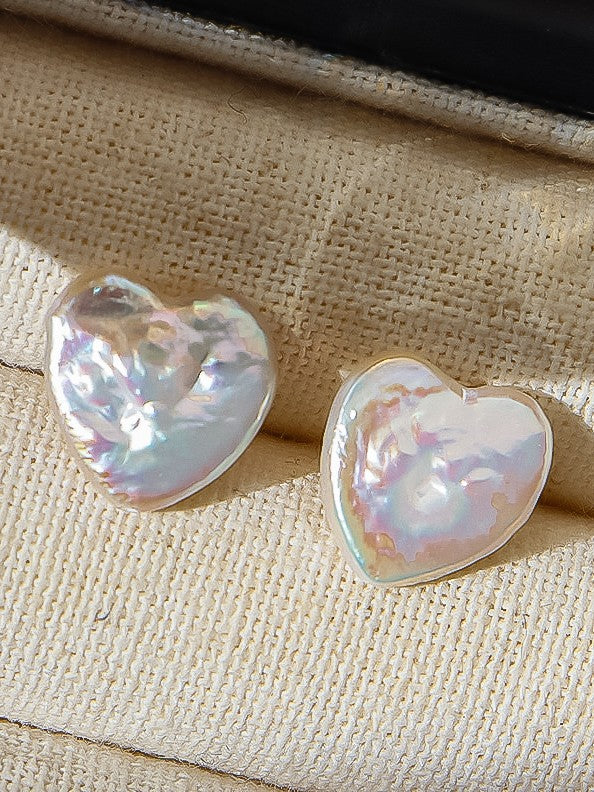 Pearl Heart Stud