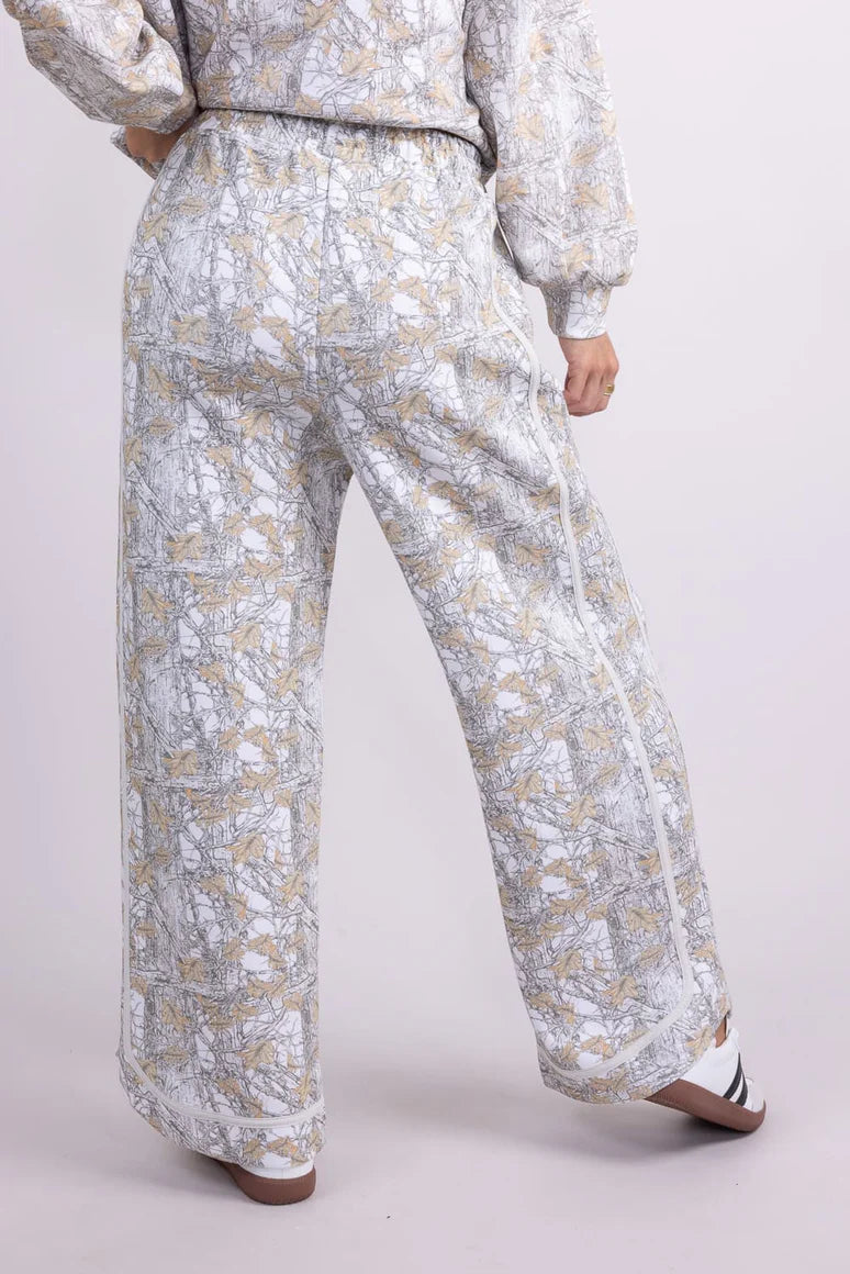 Simply Southern Camo Pant