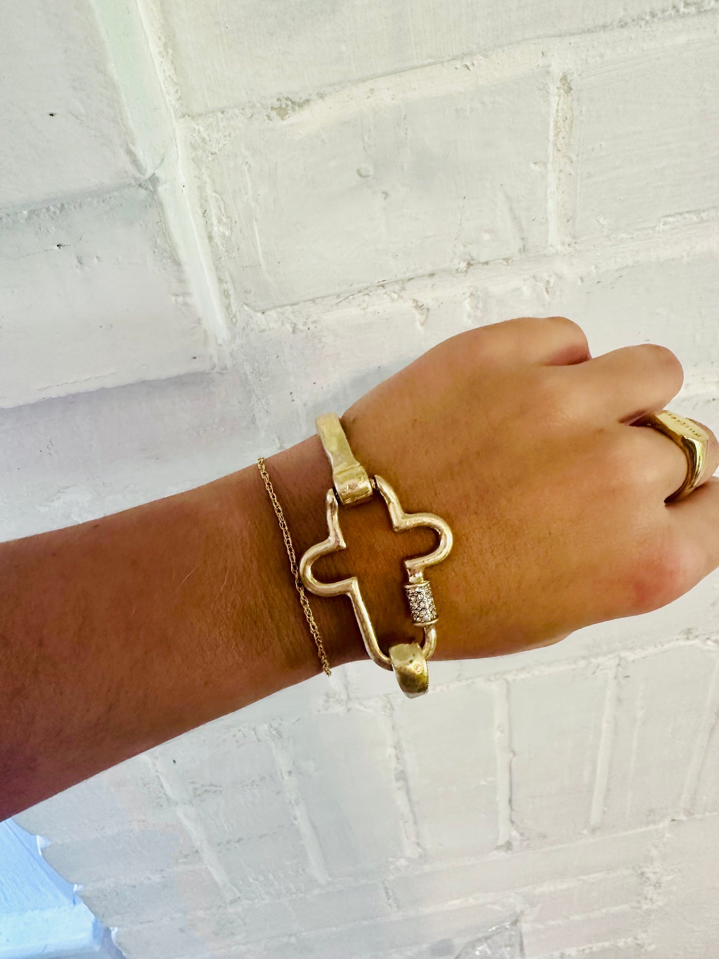 Dazzle Cross Bracelet