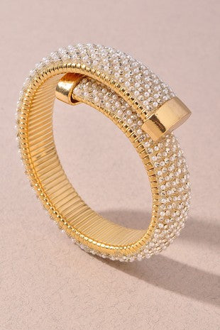 A Girls Best Friend-Bracelet