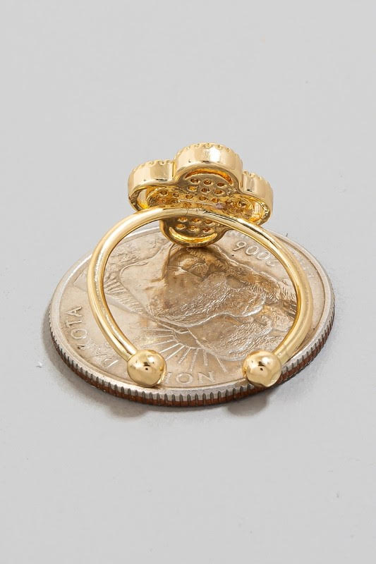 Delicate Clover Ring