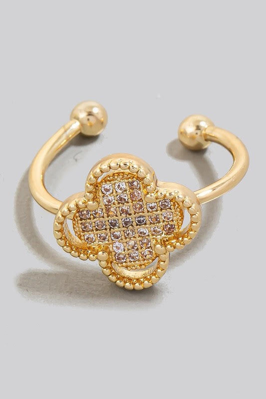 Delicate Clover Ring