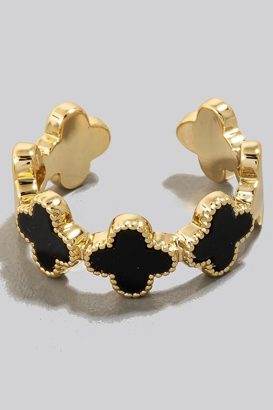 Shell Clover Ring