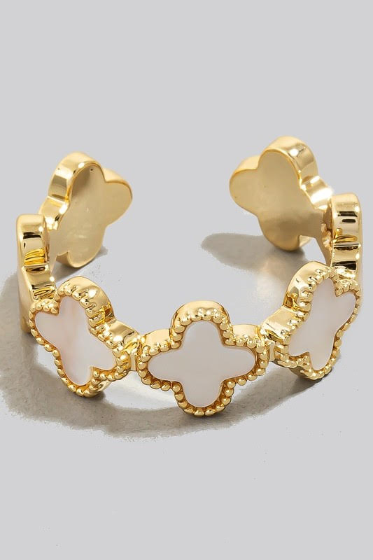 Shell Clover Ring