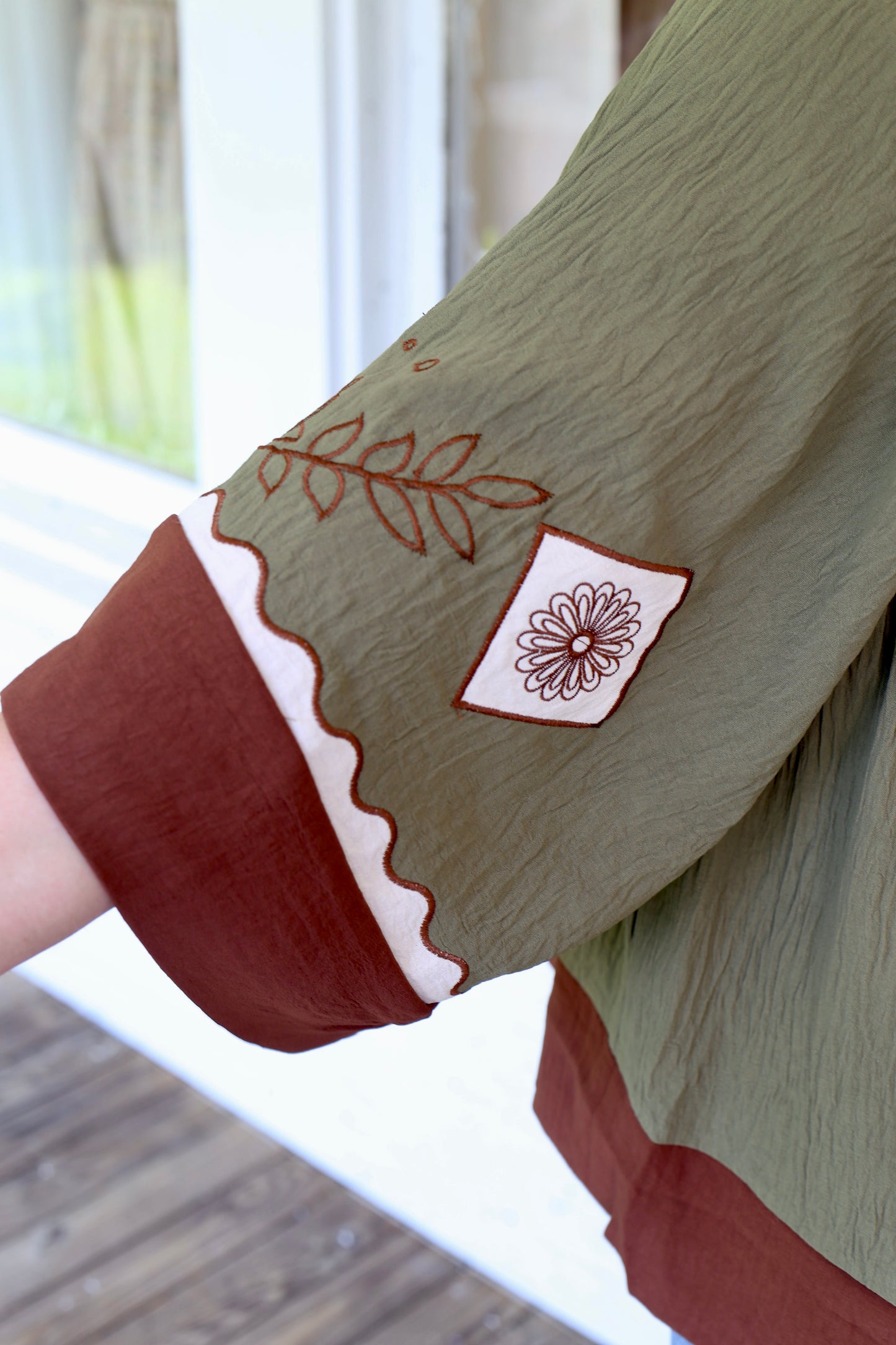 PLUS- Green Grace Blouse