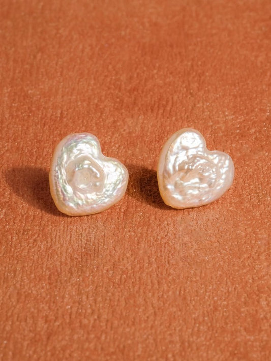 Pearl Heart Stud