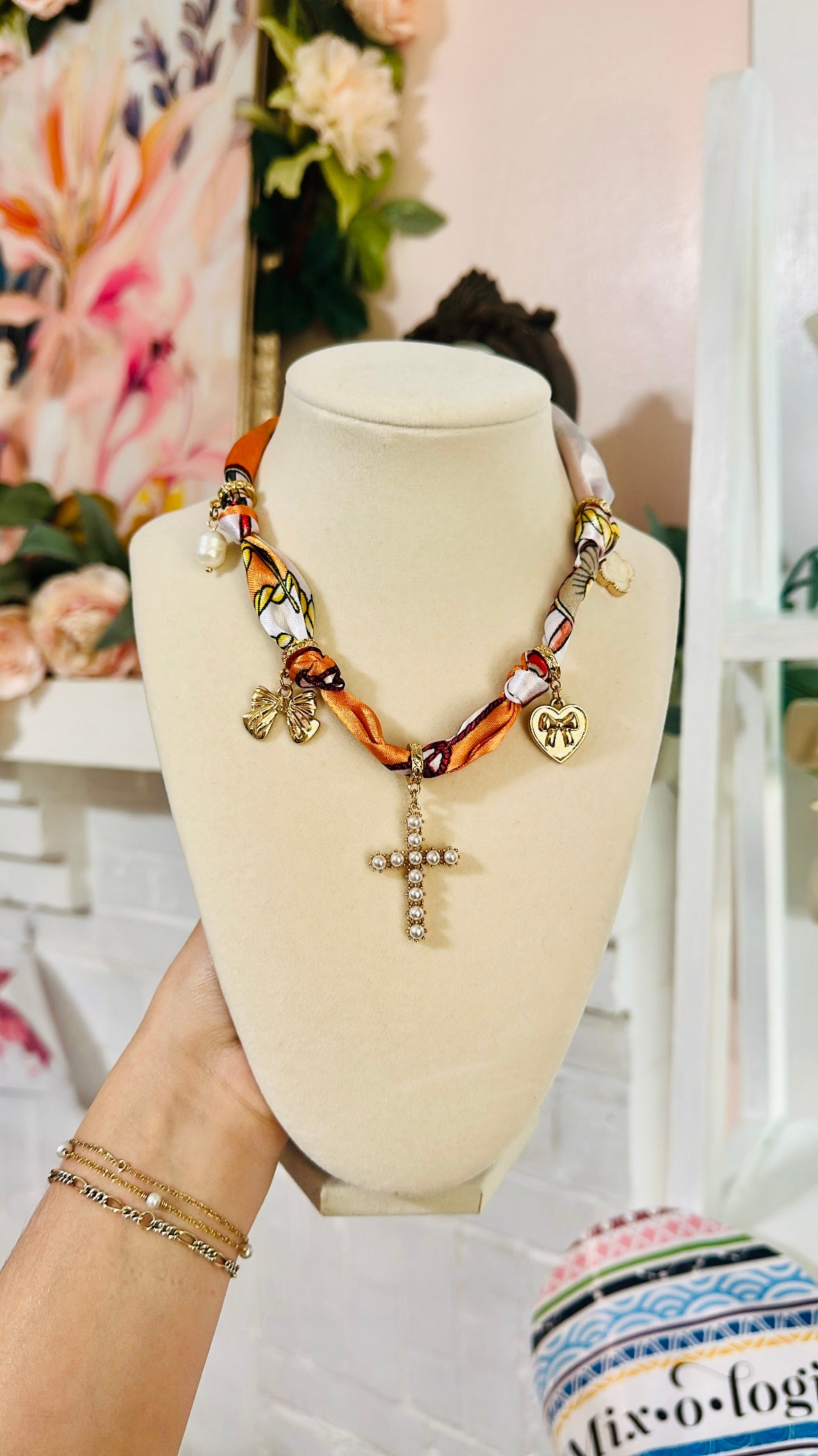 Coolin’ Cross Scarf Necklace