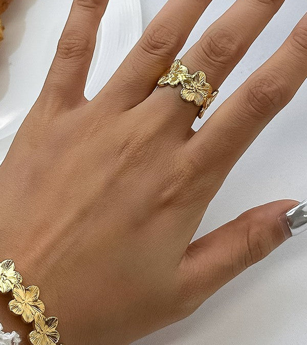 Connected Flower Ring