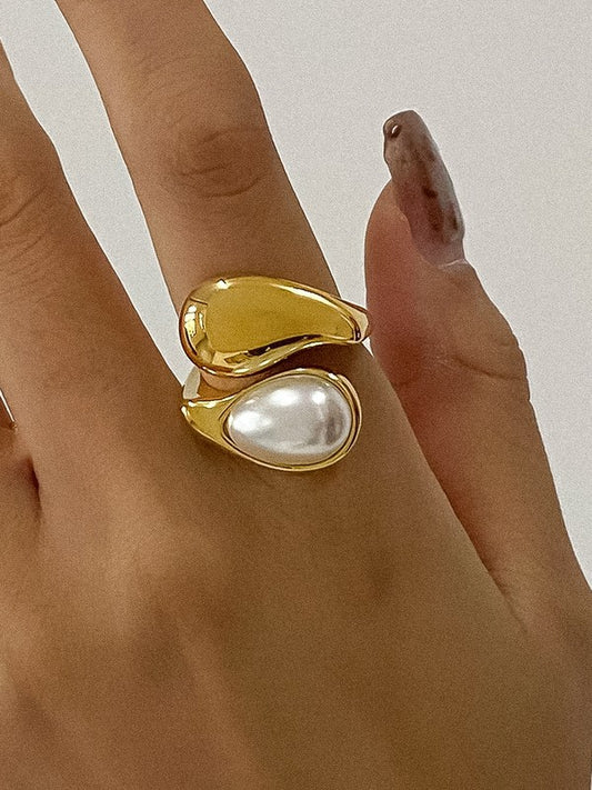 Pearl Wavy Ring