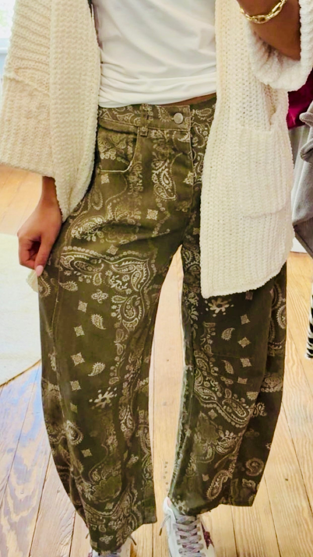 Bandanna Mineral Wash Barrel Jeans