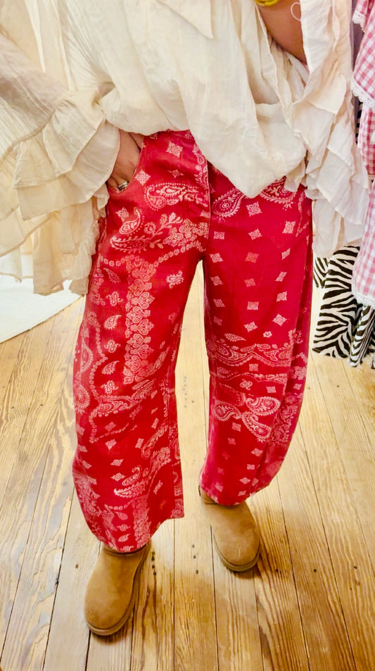 Bandanna Mineral Wash Barrel Jeans