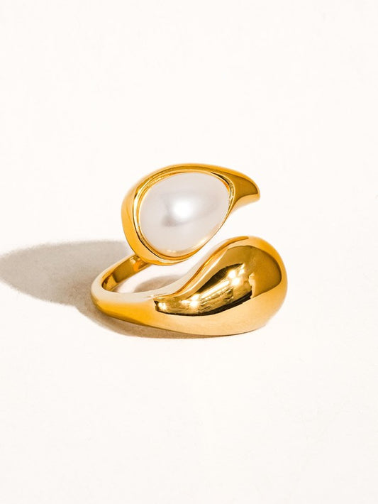 Pearl Wavy Ring