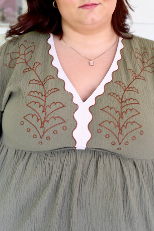 PLUS- Green Grace Blouse