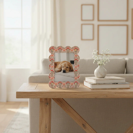 The Darling Effect- Rectangle Scalloped Acrylic Frame
