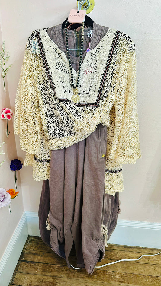 Canyon Lace Peasant Blouse
