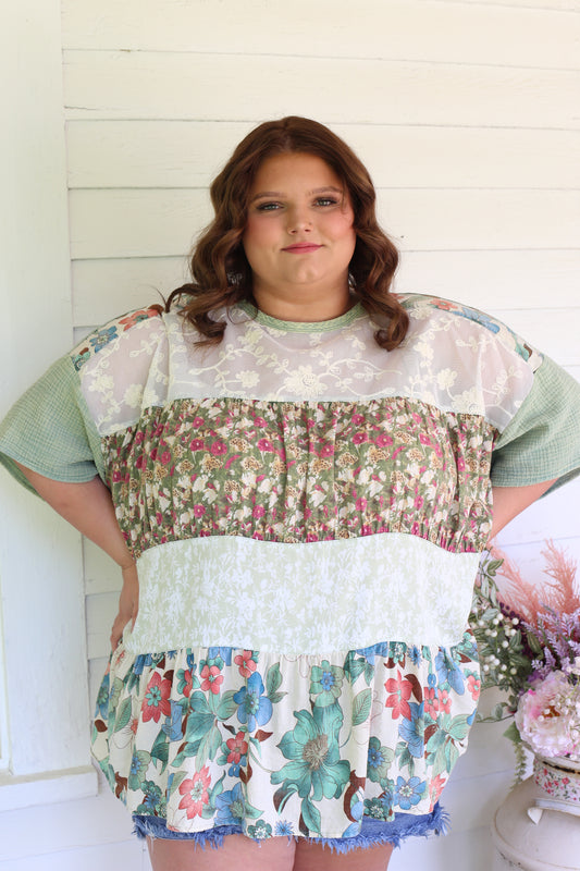 PLUS-Floral Four Pattern Top