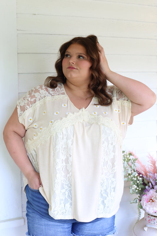 PLUS-Flower Lace Top